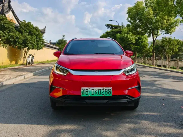 BYD Yuan Pro — Фото автомобиля 2