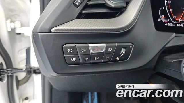 BMW 1 Series F40 — Фото автомобиля 20
