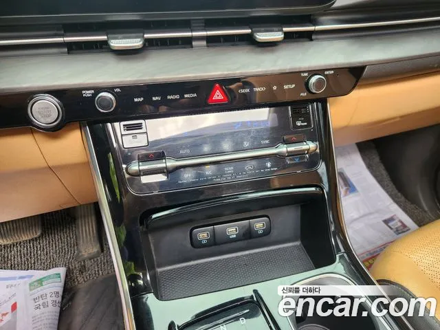 Kia Carnival Generation 4 — Фото автомобиля 15