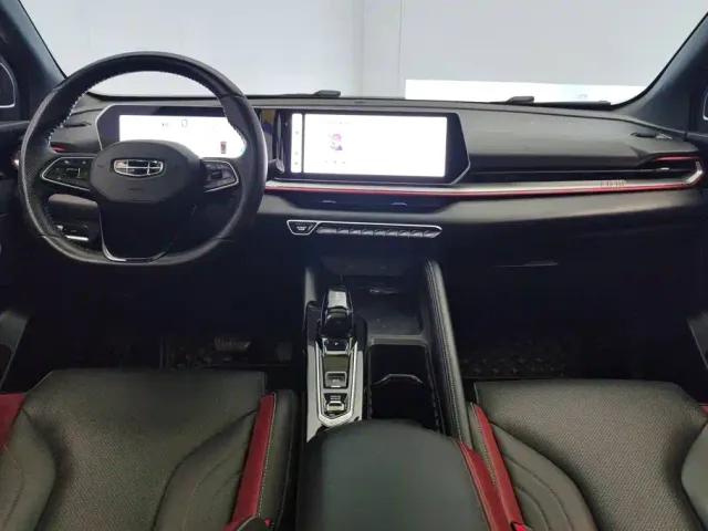 Geely Binyue — Фото автомобиля 12