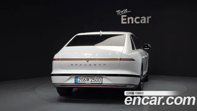 Hyundai Grandeur — Фото автомобиля 3