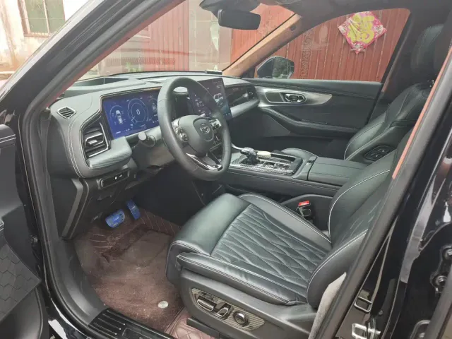 GAC Trumpchi GS8 — Фото автомобиля 4