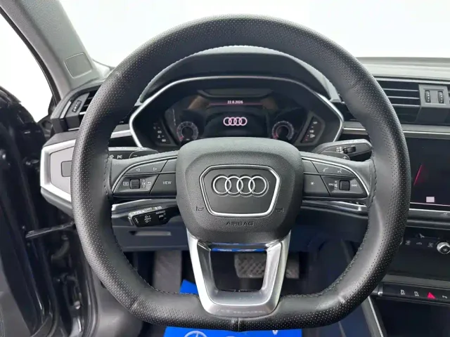 Audi Q3 — Фото автомобиля 14