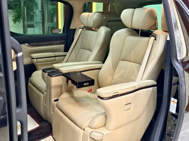 Toyota Vellfire — Фото автомобиля 17