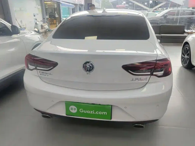 Buick Regal — Фото автомобиля 5