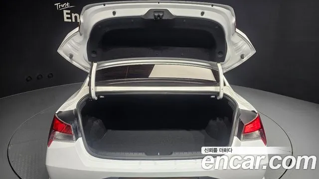 Hyundai AVANTE Avante (CN7) — Фото автомобиля 19