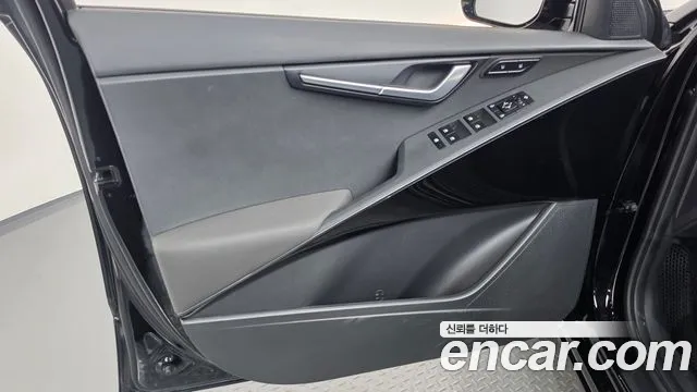 Kia Niro Niro (New) — Фото автомобиля 13