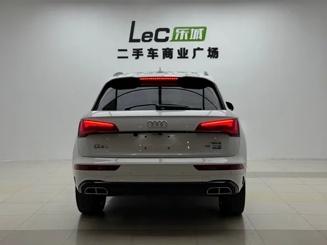 Audi Q5L — Фото автомобиля 7