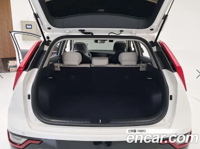 Kia Niro The All New Niro Signature — Фото автомобиля 18