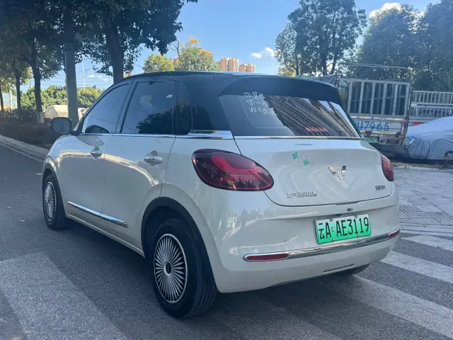 Wuling Bingo — Фото автомобиля 10