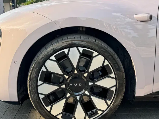 Audi E5 Sportback — Фото автомобиля 5