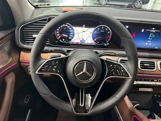 Mercedes-Benz GLE-Class — Фото автомобиля 11