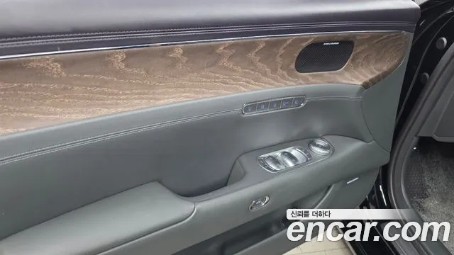 Genesis G90 — Фото автомобиля 20