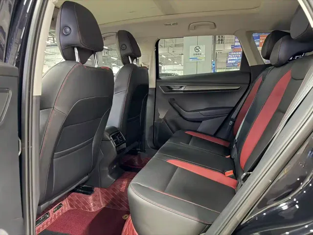 Skoda Karoq — Фото автомобиля 7