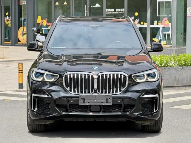 BMW X5 — Фото автомобиля 2