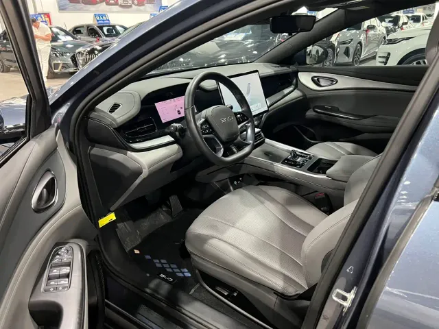 BYD Seal 07 DM-i — Фото автомобиля 7