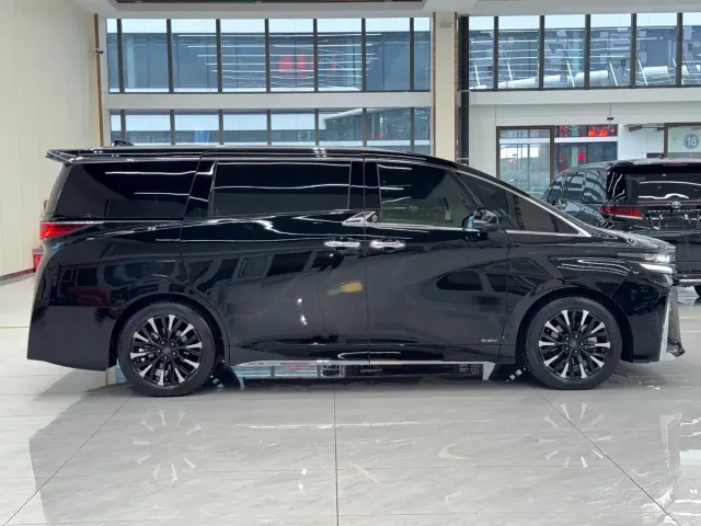 Toyota Vellfire — Фото автомобиля 11