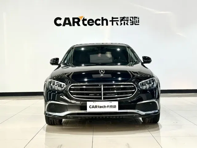 Mercedes-Benz E-Class — Фото автомобиля 2