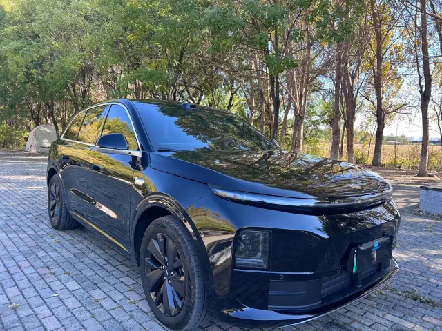Фотография автомобиля — Li Auto L6