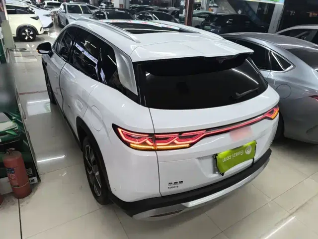 BYD Song L DM-i — Фото автомобиля 4