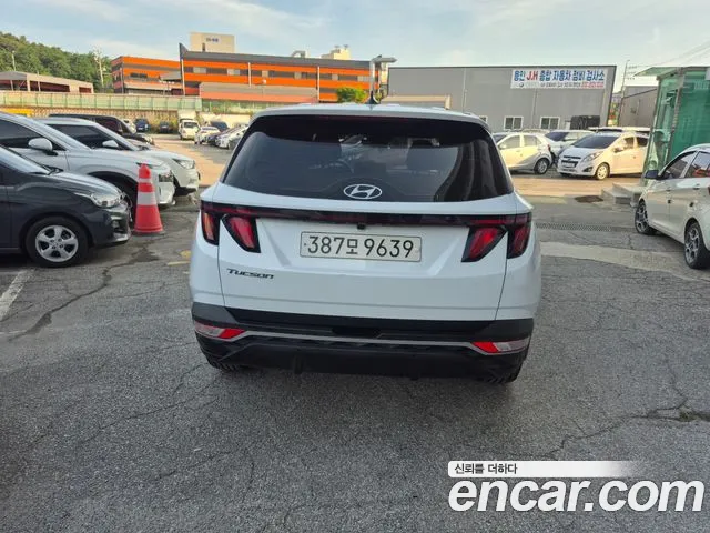 Hyundai Tucson Tucson (NX4) Бензин 1.6 турбо 2WD — Фото автомобиля 4