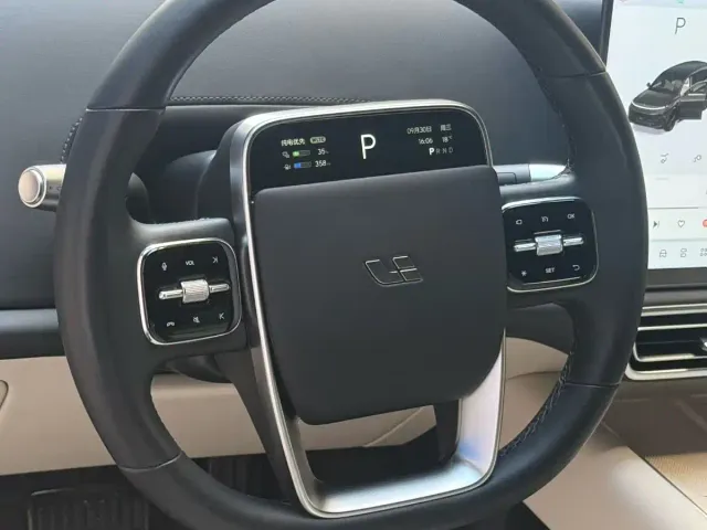 Li Auto L9 — Фото автомобиля 3