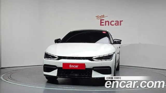 Kia EV6 — Фото автомобиля 2