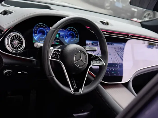 Mercedes-Benz EQS SUV — Фото автомобиля 12