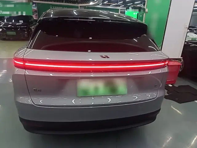 Li Auto i6 — Фото автомобиля 5