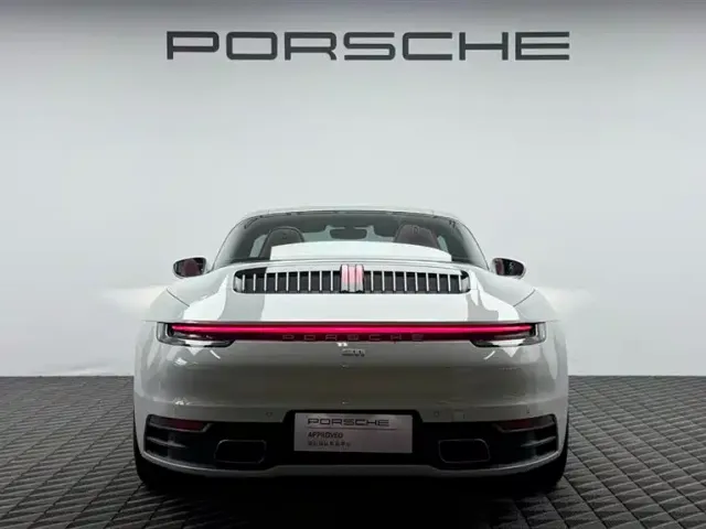 Porsche 911 — Фото автомобиля 6