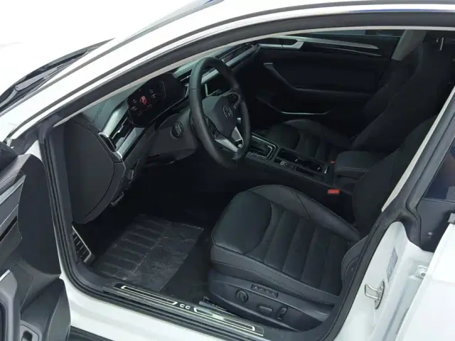 Volkswagen CC — Фото автомобиля 9