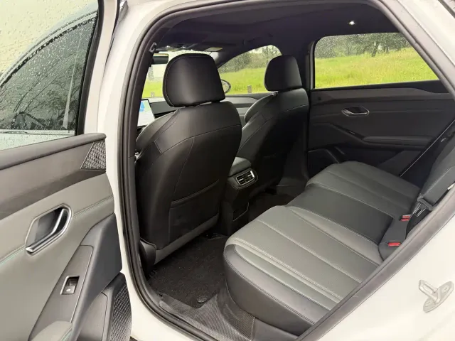 BYD Qin L — Фото автомобиля 7