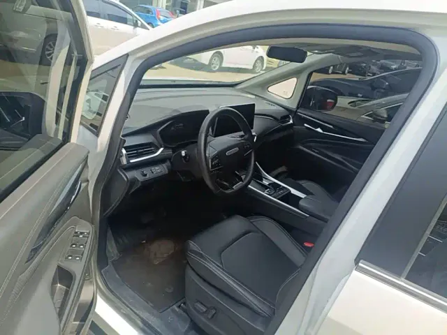 Maxus G50 — Фото автомобиля 15