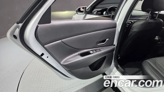 Hyundai Avante — Фото автомобиля 14