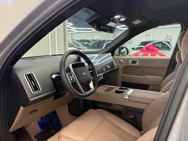 Li Auto L9 — Фото автомобиля 4