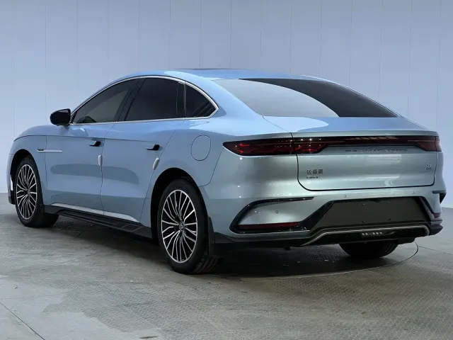 BYD Han — Фото автомобиля 14