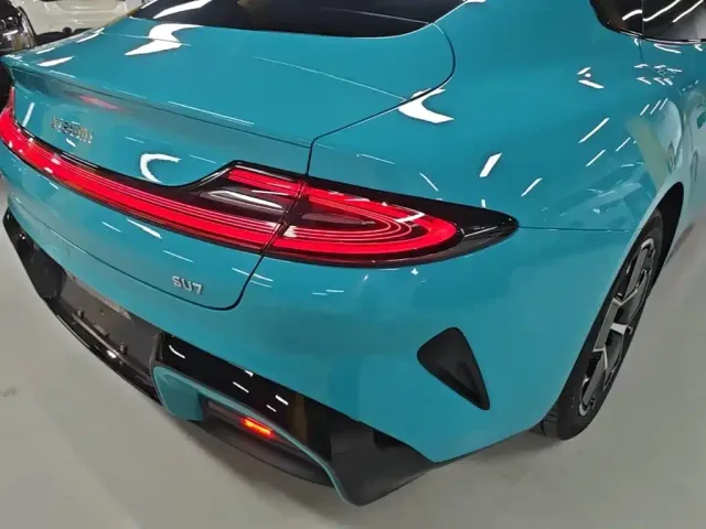 Xiaomi SU7 — Фото автомобиля 7