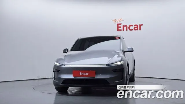 Tesla Model Y — Фото автомобиля 3