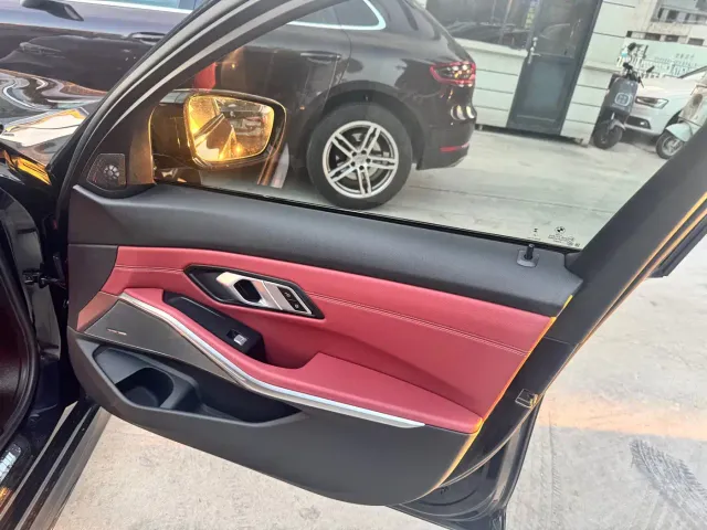 BMW 3 Series — Фото автомобиля 16