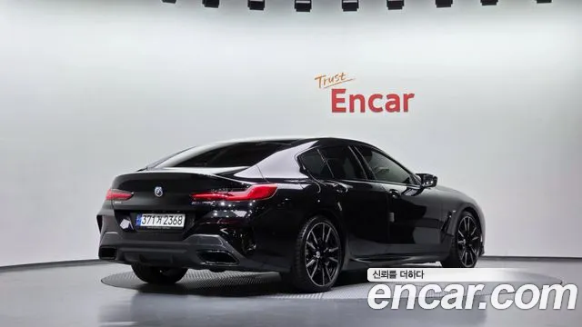BMW 8 Series G15 — Фото автомобиля 2
