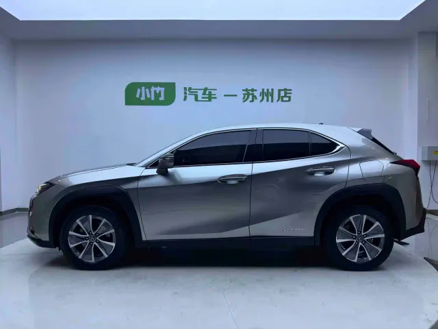 Lexus UX — Фото автомобиля 8