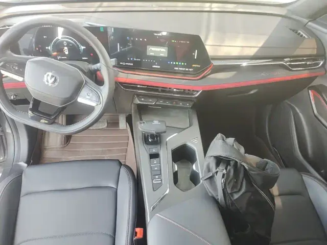 Changan X5 Plus — Фото автомобиля 9