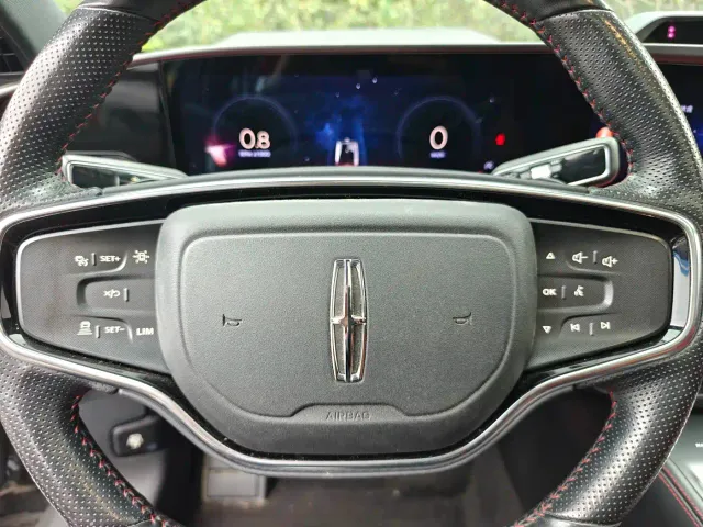 Lincoln Z — Фото автомобиля 10