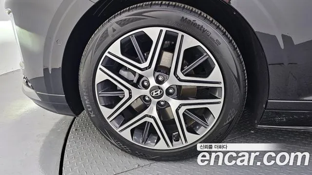 Hyundai Grandeur Grandeur (GN7) 2.5 Бензин 2WD — Фото автомобиля 5