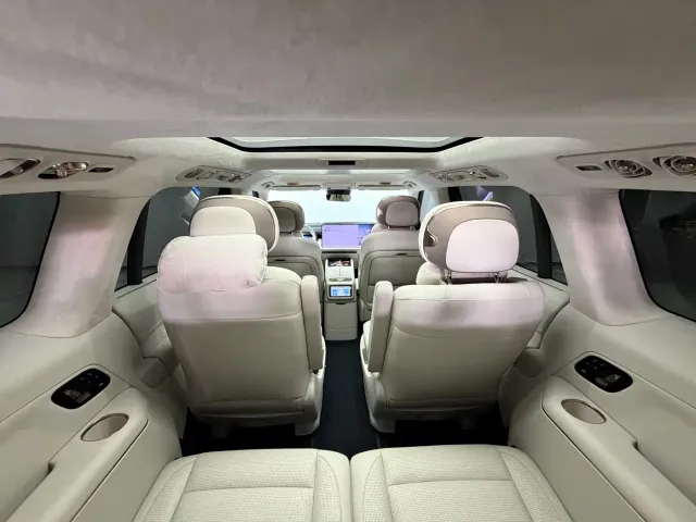 Lynk & Co 900 — Фото автомобиля 26
