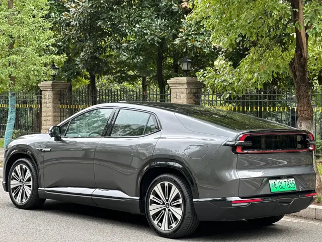 Changan Qiyuan E07 — Фото автомобиля 7