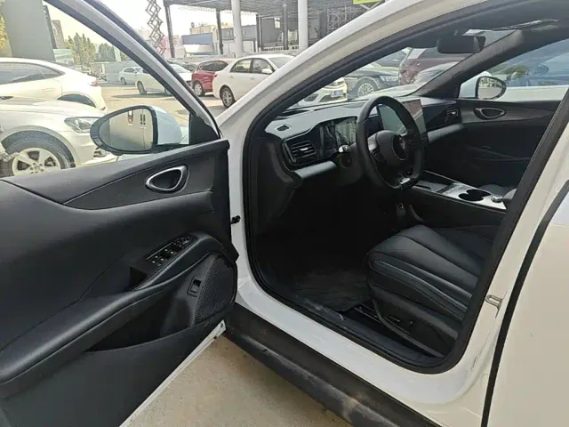 BYD Seal 06 — Фото автомобиля 15