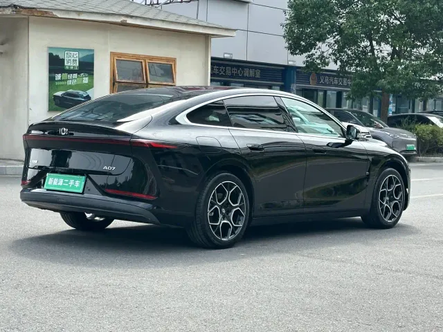 Changan Qiyuan A07 — Фото автомобиля 9