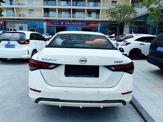 Nissan Sylphy — Фото автомобиля 8