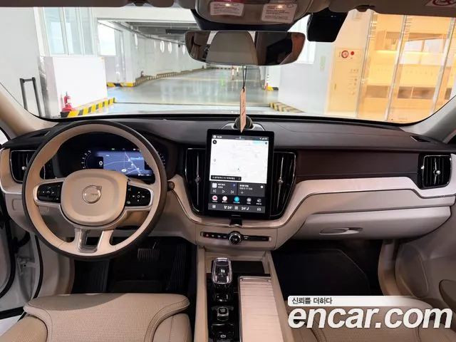 Volvo XC60 Generation 2 — Фото автомобиля 7